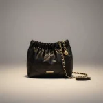 Sac seau cuir matelassé chaîne - Vue 1 - sac seau