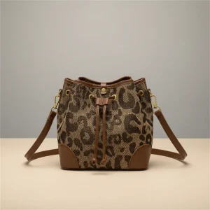 Sac seau motif léopard bandoulière - Vue 1 - sac seau