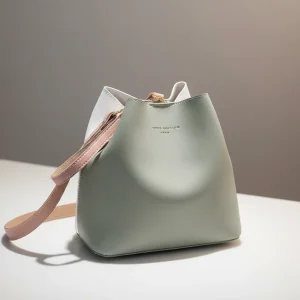 Sac seau urbain bicolore en similicuir - Vue 1 - sac seau